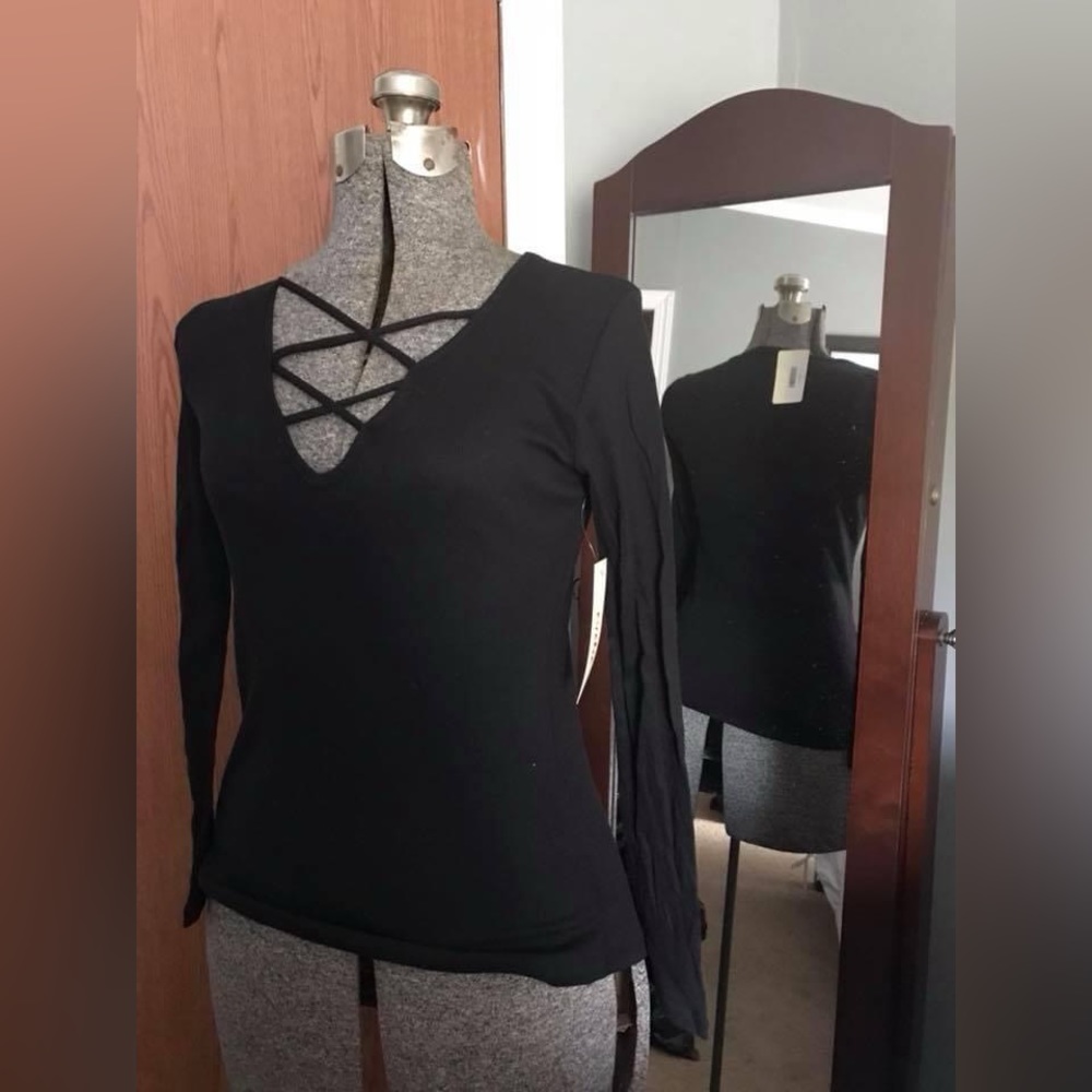 Black cross-strap Long Sleeve